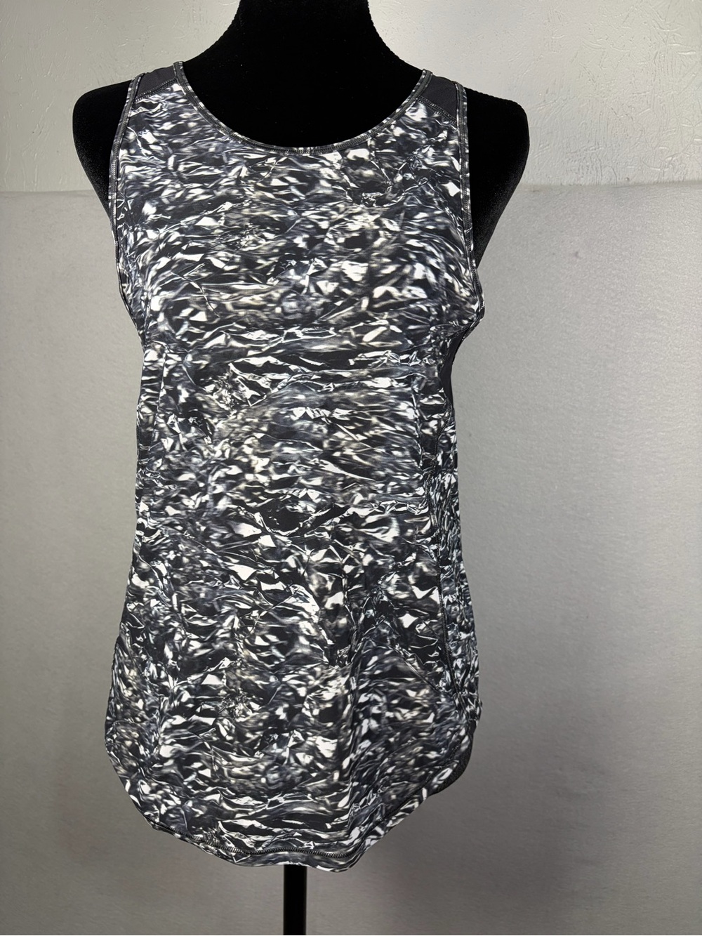lululemon athletica Black & White Marble-Print Scoop Tank